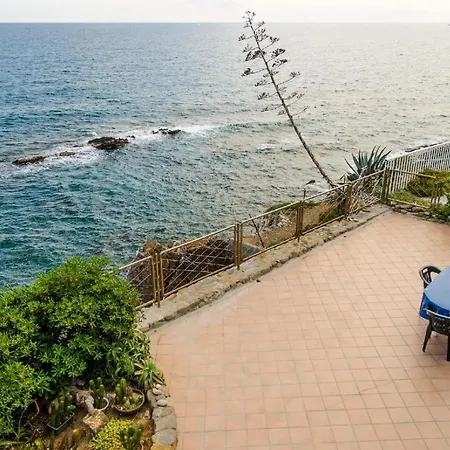 Ferienwohnung Fur 11 Personen 1 Kind Ca 170 M In Piani, Italienische Riviera Italienische Westkuste *
