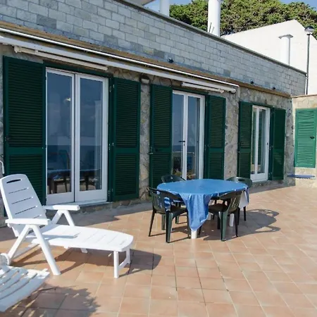 Ferienwohnung Fur 11 Personen 1 Kind Ca 170 M In Piani, Italienische Riviera Italienische Westkuste Apartmán